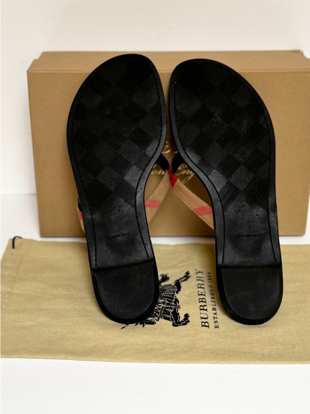 Burberry Women’s Orange Leather Thong Sandals with Signature Check Strap Size 9 - Picture 7 of 10